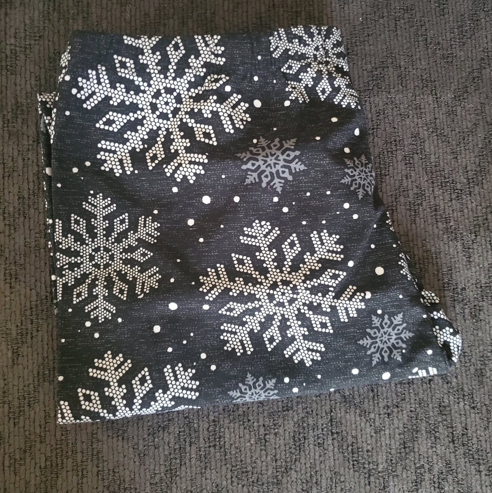No Boundaries Christmas Leggings